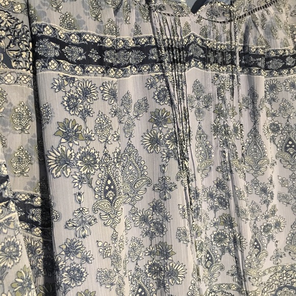 Blue patterned blouse - Picture 3 of 4